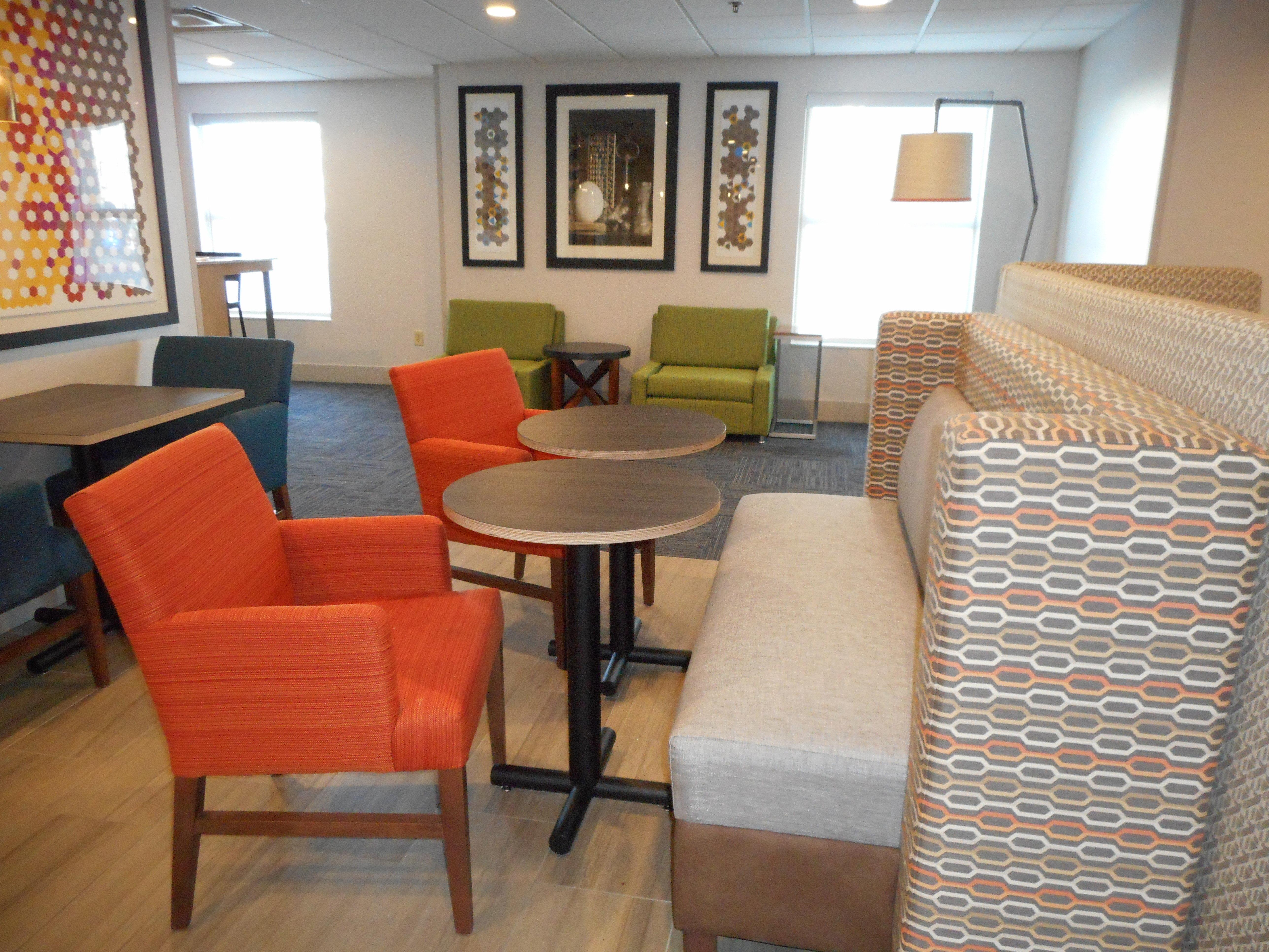 Holiday Inn Express Fairfield By Ihg מראה חיצוני תמונה